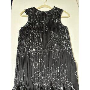 Kate & Mallory Women's Pleated Sleeveless Top Size M NWOT